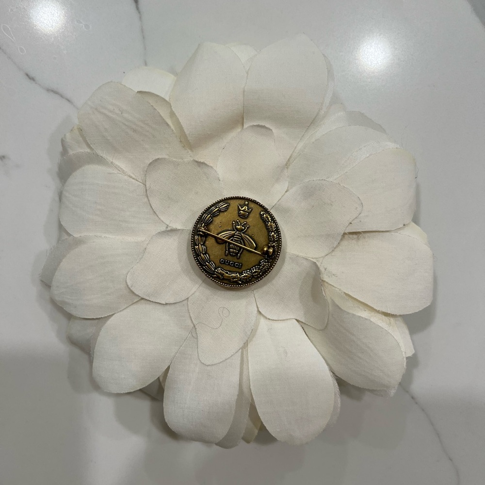 Gucci Vintage Cream Floral Brooch with Gold Emblem